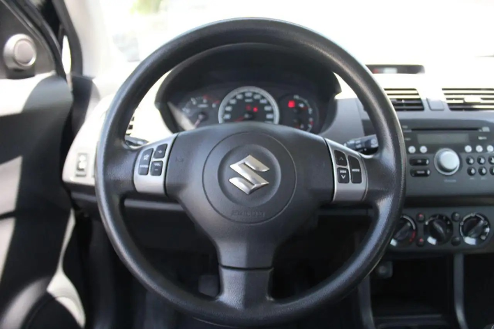 Suzuki Swift 1.3 DDiS 3p. GL - immagine 4