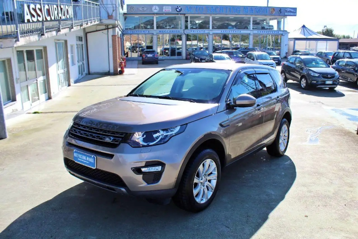 Land Rover Discovery Sport 2.0 TD4 150 CV HSE - immagine 15