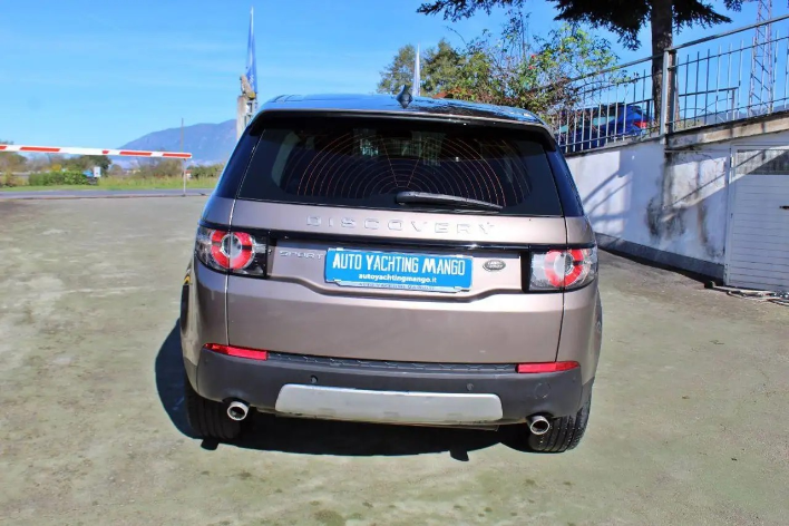 Land Rover Discovery Sport 2.0 TD4 150 CV HSE - immagine 10