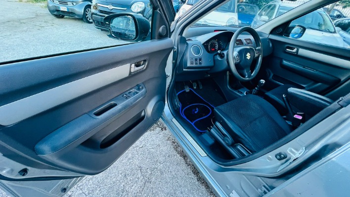 Suzuki Swift 1.3 DDIS 2006 - immagine 8