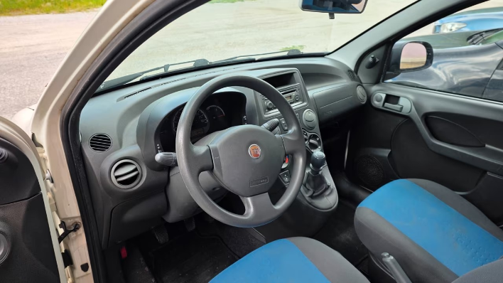 Fiat Panda 1.2 Emotion - immagine 3