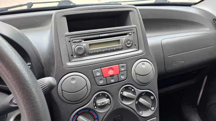 Fiat Panda 1.2 Emotion - immagine 1