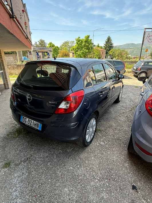 Opel corsa 1.3 CDTI 2007 - immagine 3