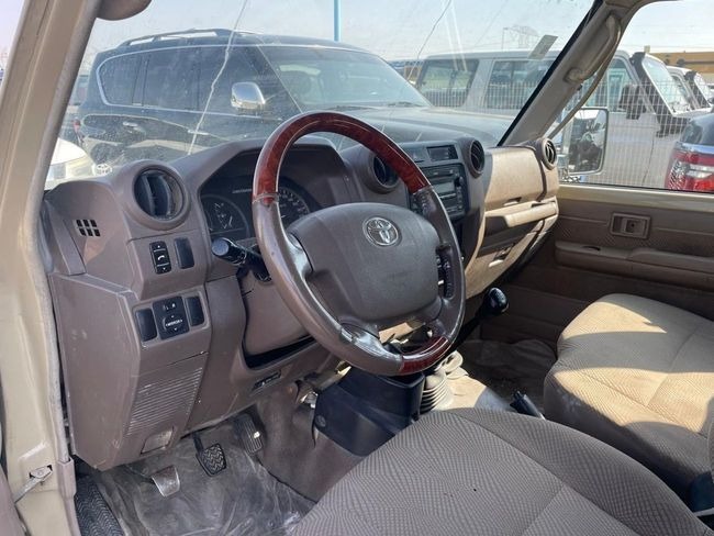 Toyota Land Cruiser CRJ 79 - immagine 9