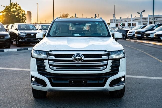 Toyota Land Cruiser 300 Hybrid - immagine 1