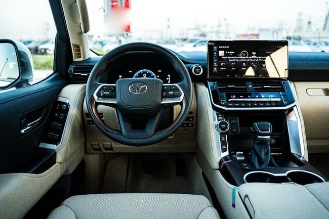 Toyota Land Cruiser 300 Hybrid - immagine 7
