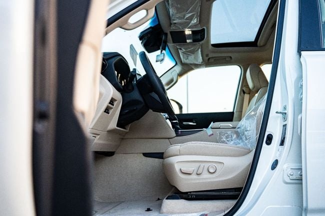 Toyota Land Cruiser 300 Hybrid - immagine 4