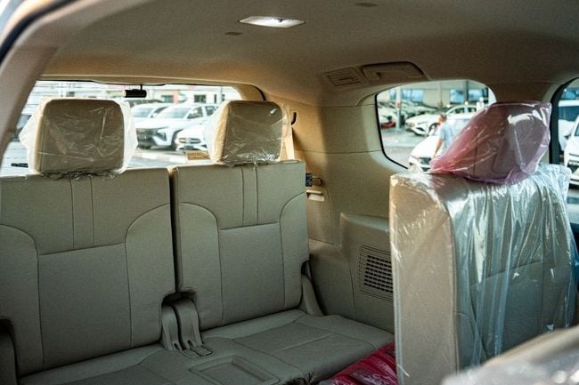 Toyota Land Cruiser 300 Hybrid - immagine 10