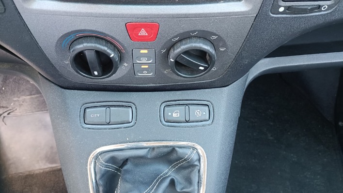 LANCIA MUSA 1.4 ORO PLUS - immagine 10