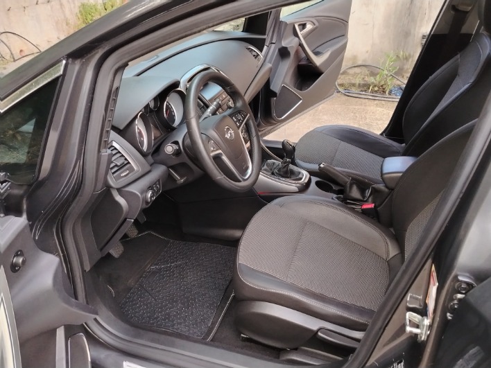 Opel Astra 1.7 cdti 125 cv - immagine 6