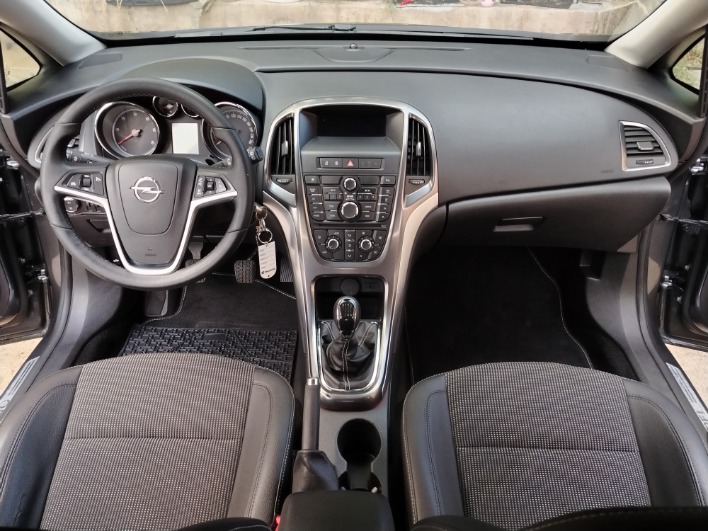 Opel Astra 1.7 cdti 125 cv - immagine 7