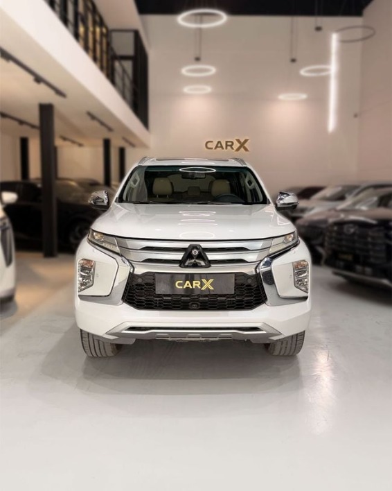 Mitsubishi Montero GLX - immagine 10