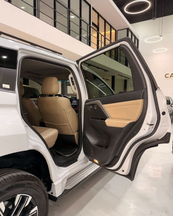 Mitsubishi Montero GLX - immagine 3