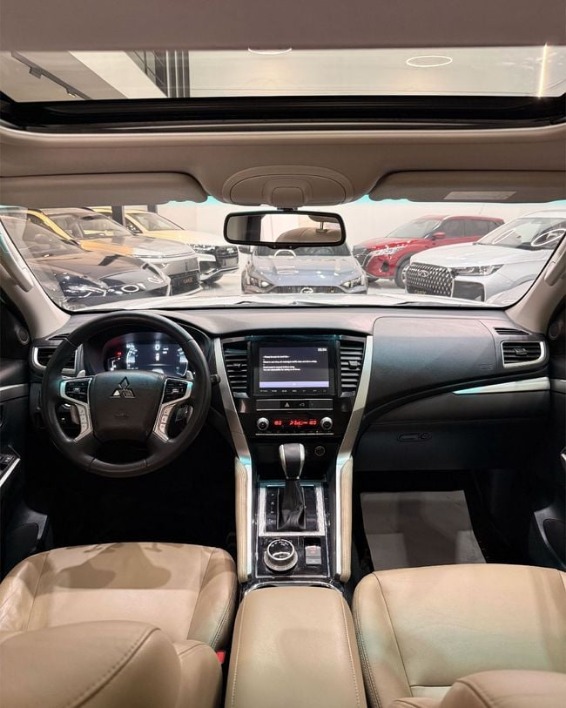 Mitsubishi Montero GLX - immagine 13