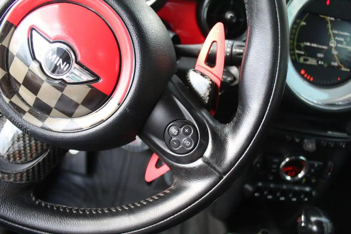 MINI Cooper S 1.6 16V - immagine 2