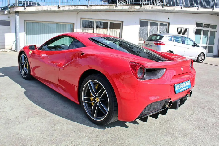 Ferrari 488 GTB - immagine 11
