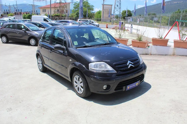 Citroen C3 1.4 Exclusive Style GPL - immagine 1