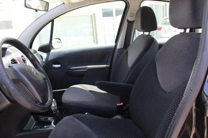 Citroen C3 1.4 Exclusive Style GPL - immagine 8