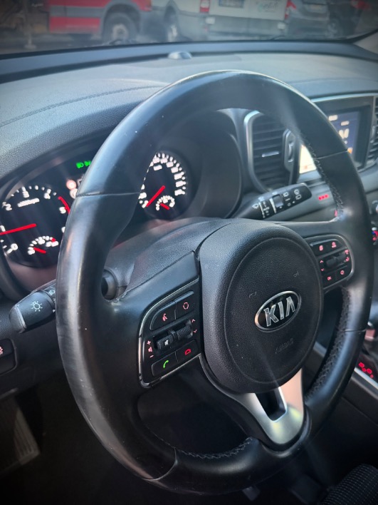 Kia Sportage 1.7 CRDi Class 2WD - immagine 5