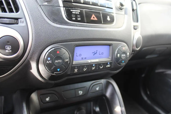 Hyundai iX35 1.7 CRDi 2WD Style - immagine 2