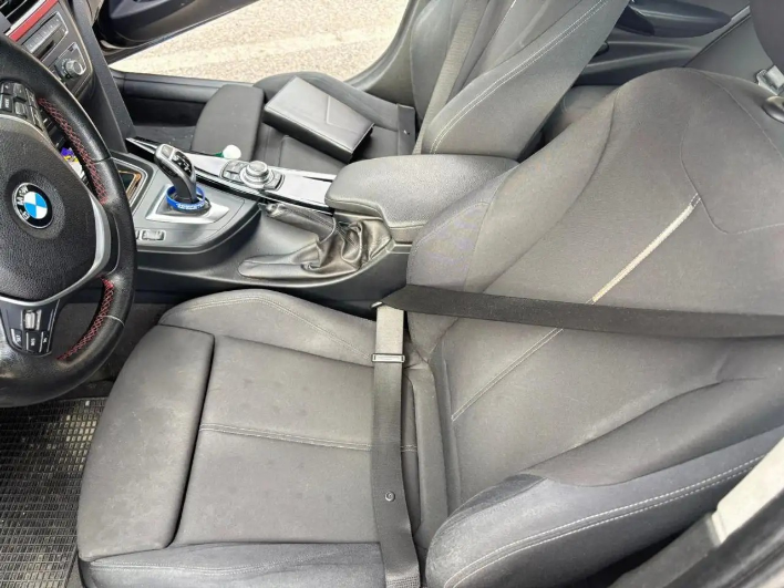 BMW 320 320d Eff. Dynamics Business aut. - immagine 2