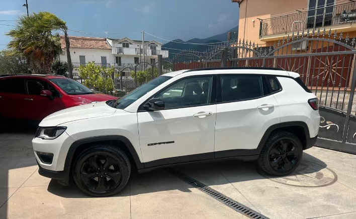 Jeep Compass 2.0 Multijet II aut. 4WD S - immagine 9