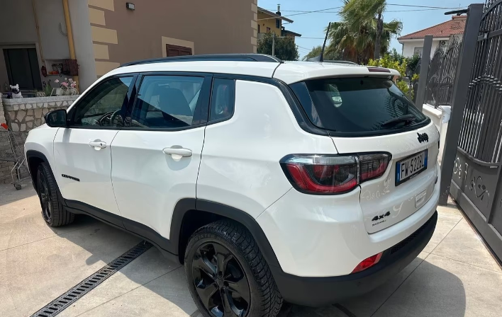 Jeep Compass 2.0 Multijet II aut. 4WD S - immagine 3