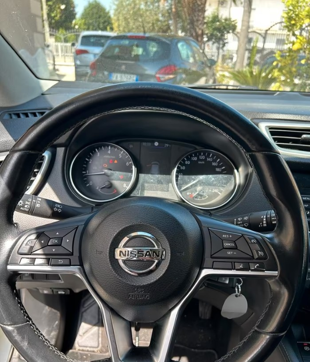 Nissan Qashqai 1.3 DIG-T 140 CV N-Connecta - immagine 1