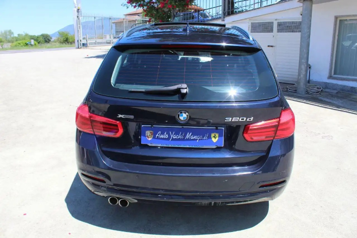 BMW 320 320d xDrive Touring Business Advantage - immagine 10