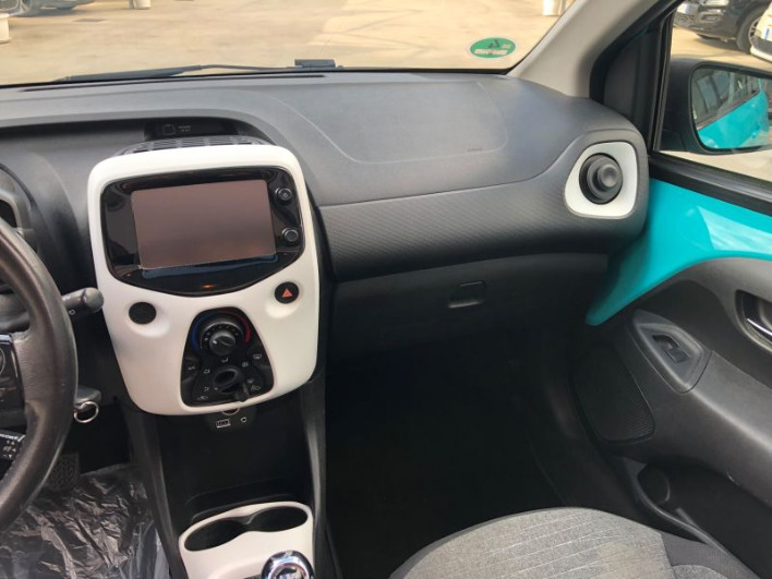 Citroen C1 1.2i 82cv Cabrio anno 2017 - immagine 9