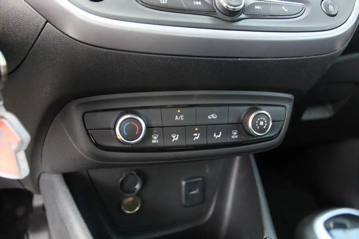 Opel Crossland X 1.5 ECOTEC D 102 CV S&S Advance - immagine 1