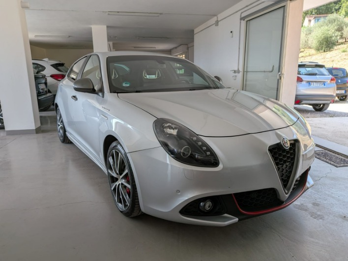 Alfa Romeo Giulietta 1750i TB 241CV VELOCE TCT - immagine 2