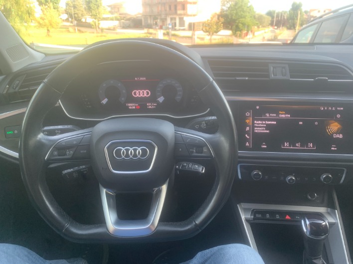 Audi Q3 Sprtback SLine 2.0 150 CV - immagine 7