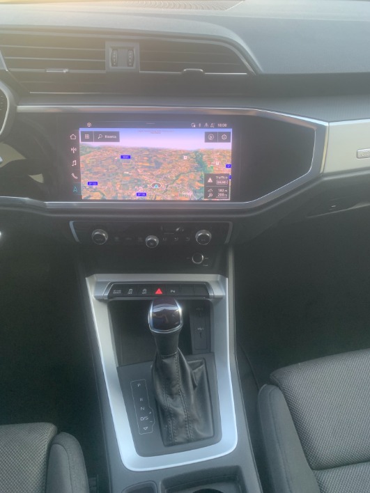 Audi Q3 Sprtback SLine 2.0 150 CV - immagine 8