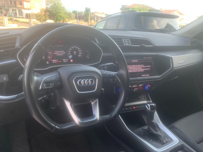 Audi Q3 Sprtback SLine 2.0 150 CV - immagine 13