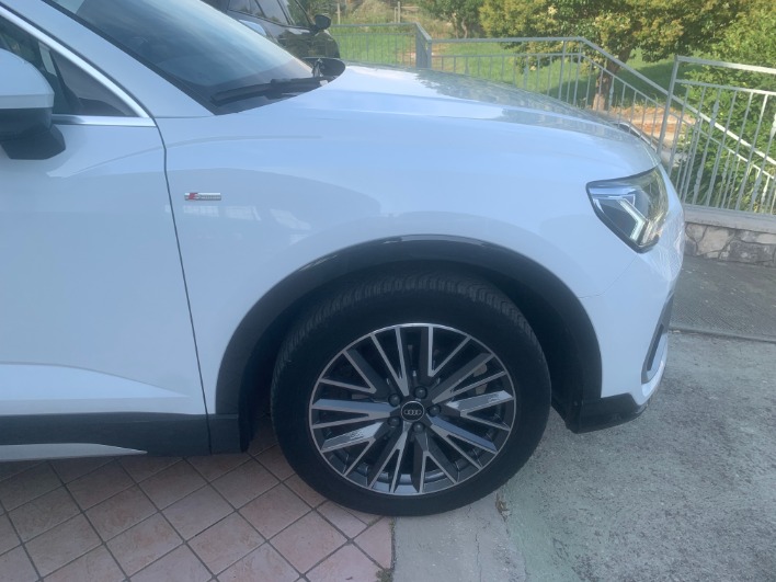 Audi Q3 Sprtback SLine 2.0 150 CV - immagine 10