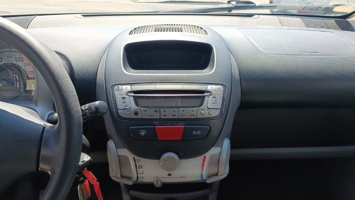 PEUGEOT 107 1.0 SWEET YEARS 5P - immagine 9
