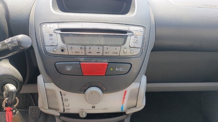 PEUGEOT 107 1.0 SWEET YEARS 5P - immagine 11