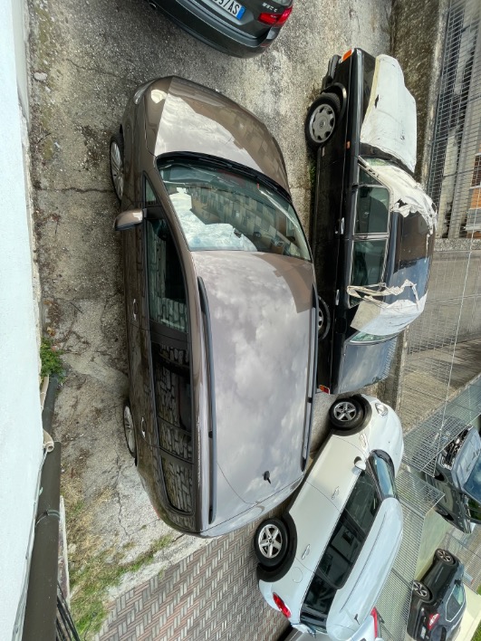 Volkswagen touran - immagine 1