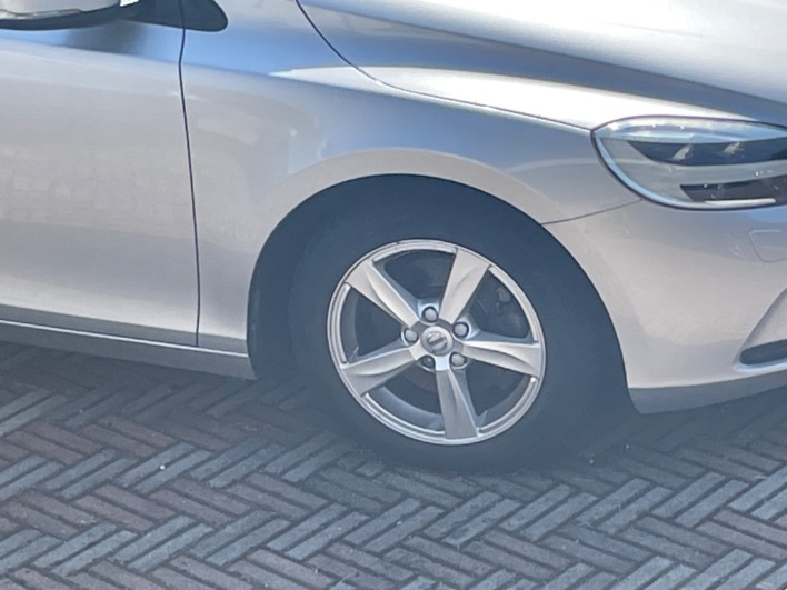 Volvo v40 - immagine 1