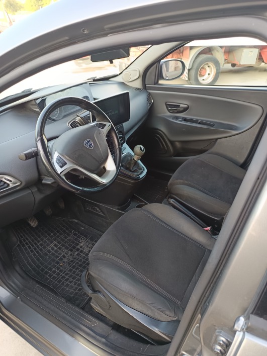 LANCIA YPSILON 1.3 MTJ NAVIGATORE - immagine 4
