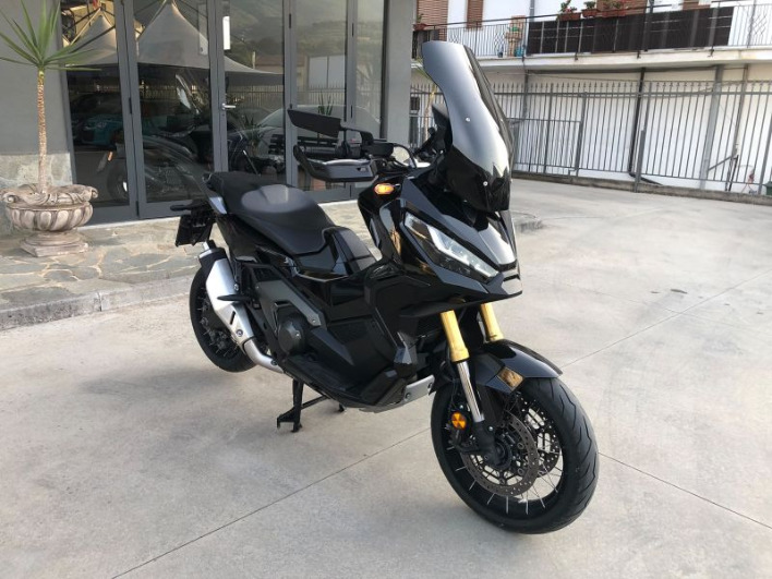 Honda X-ADV 750 anno 2023 - immagine 3
