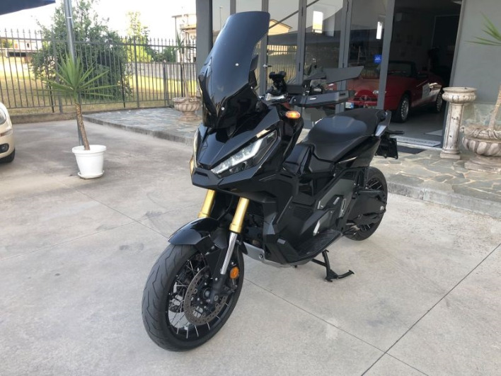 Honda X-ADV 750 anno 2023 - immagine 4