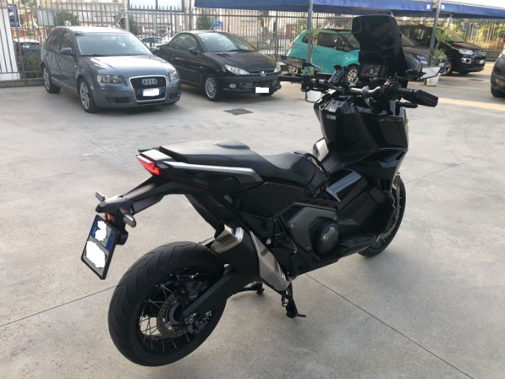 Honda X-ADV 750 anno 2023 - immagine 5