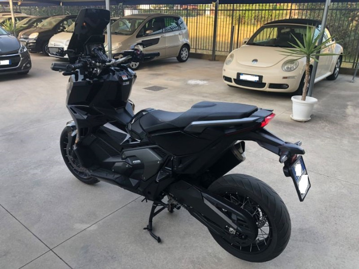 Honda X-ADV 750 anno 2023 - immagine 6