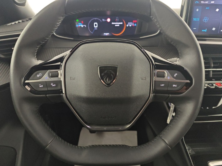 PEUGEOT 2008 1.2 100CV ALLURE - 2024 - immagine 17