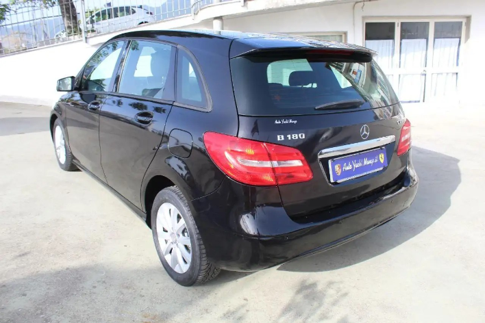 Mercedes-Benz B 180 180 CDI Premium - immagine 11