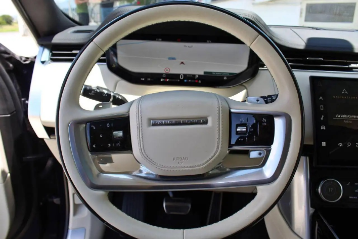 Land Rover Range Rover 3.0 I6 MHEV Vogue - immagine 4