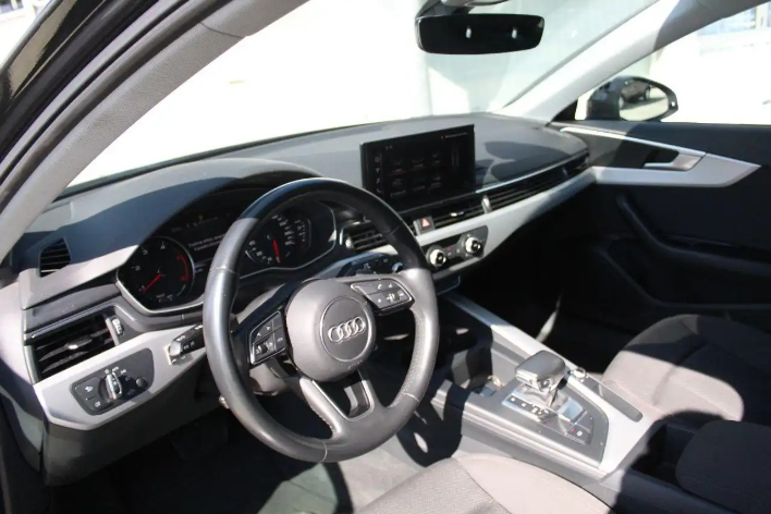 Audi A4 35 TDI/163CV S tr. Business Adv - immagine 7