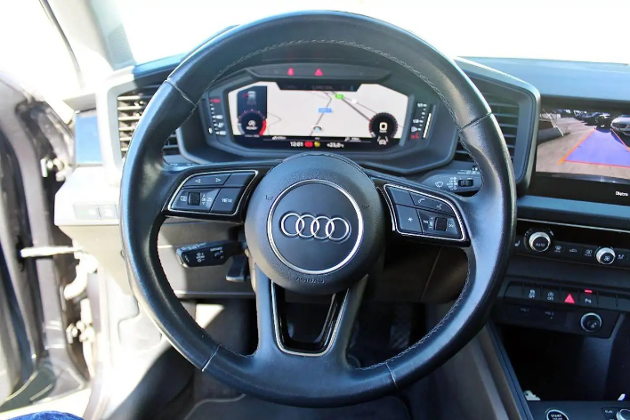 Audi A1 SPB 25 TFSI Business - immagine 4
